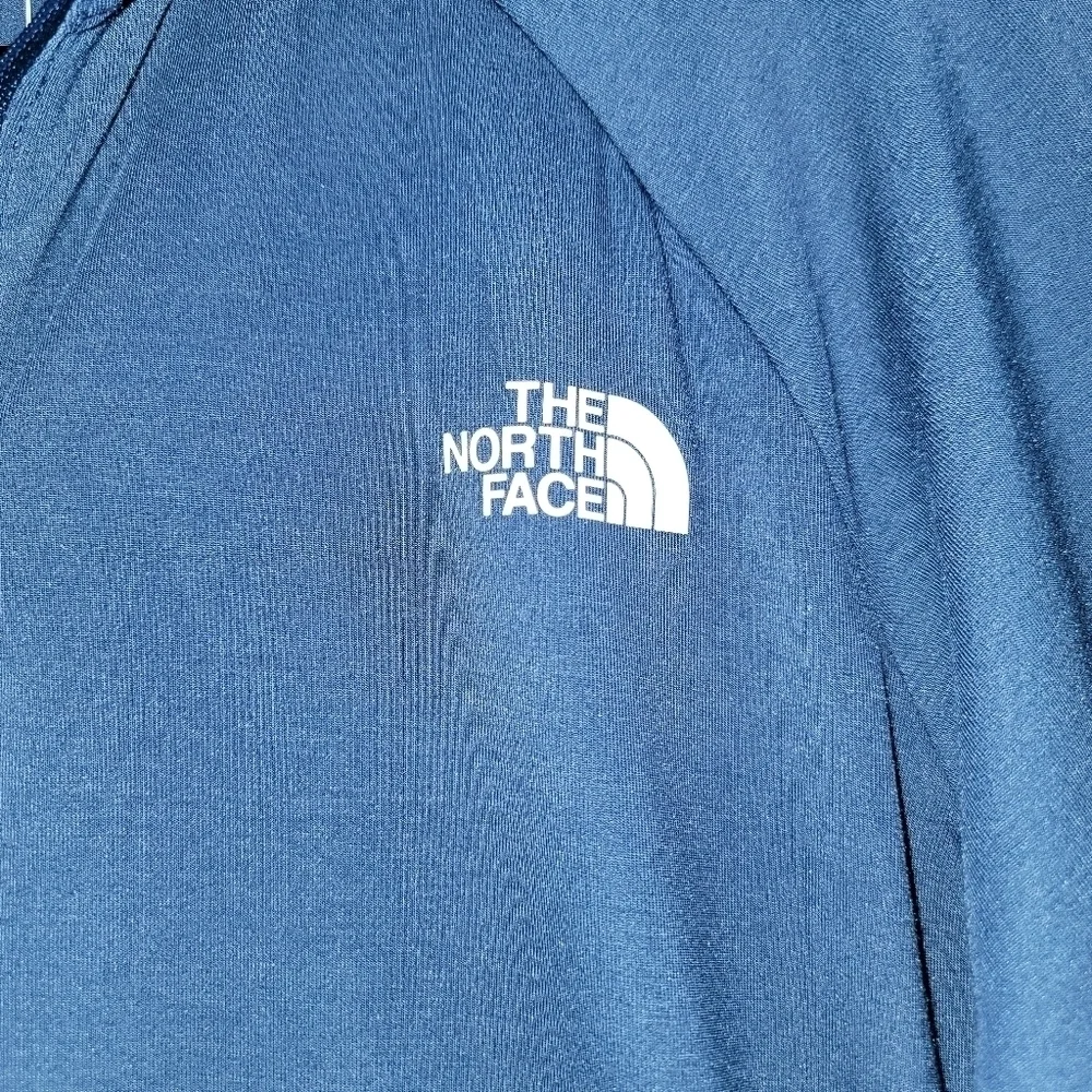 North Face Mens Blue 1/4 Zip Wander Pullover Size Medium